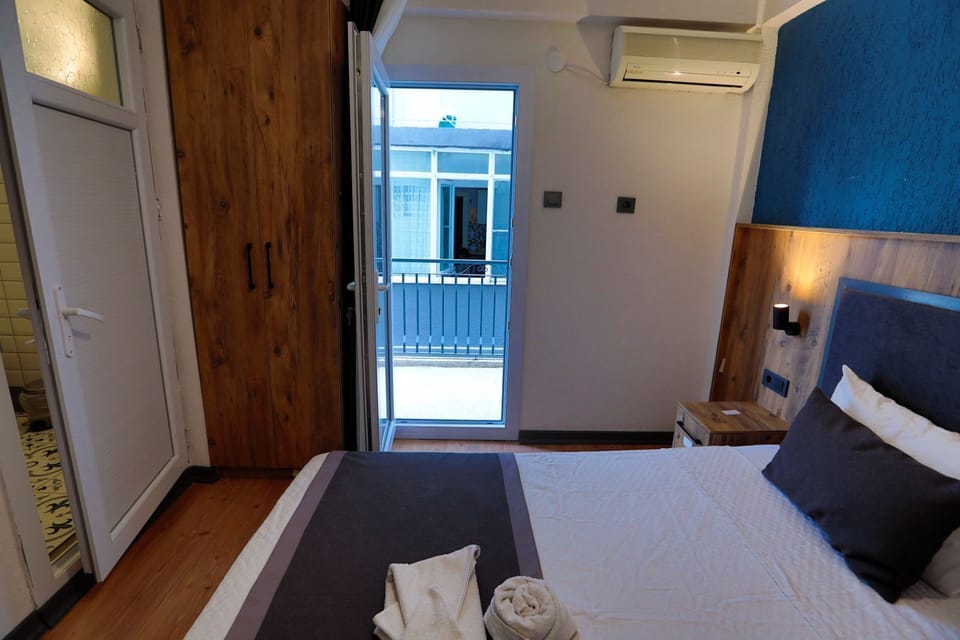 Standard Double Room | Desk, laptop workspace, free WiFi, bed sheets