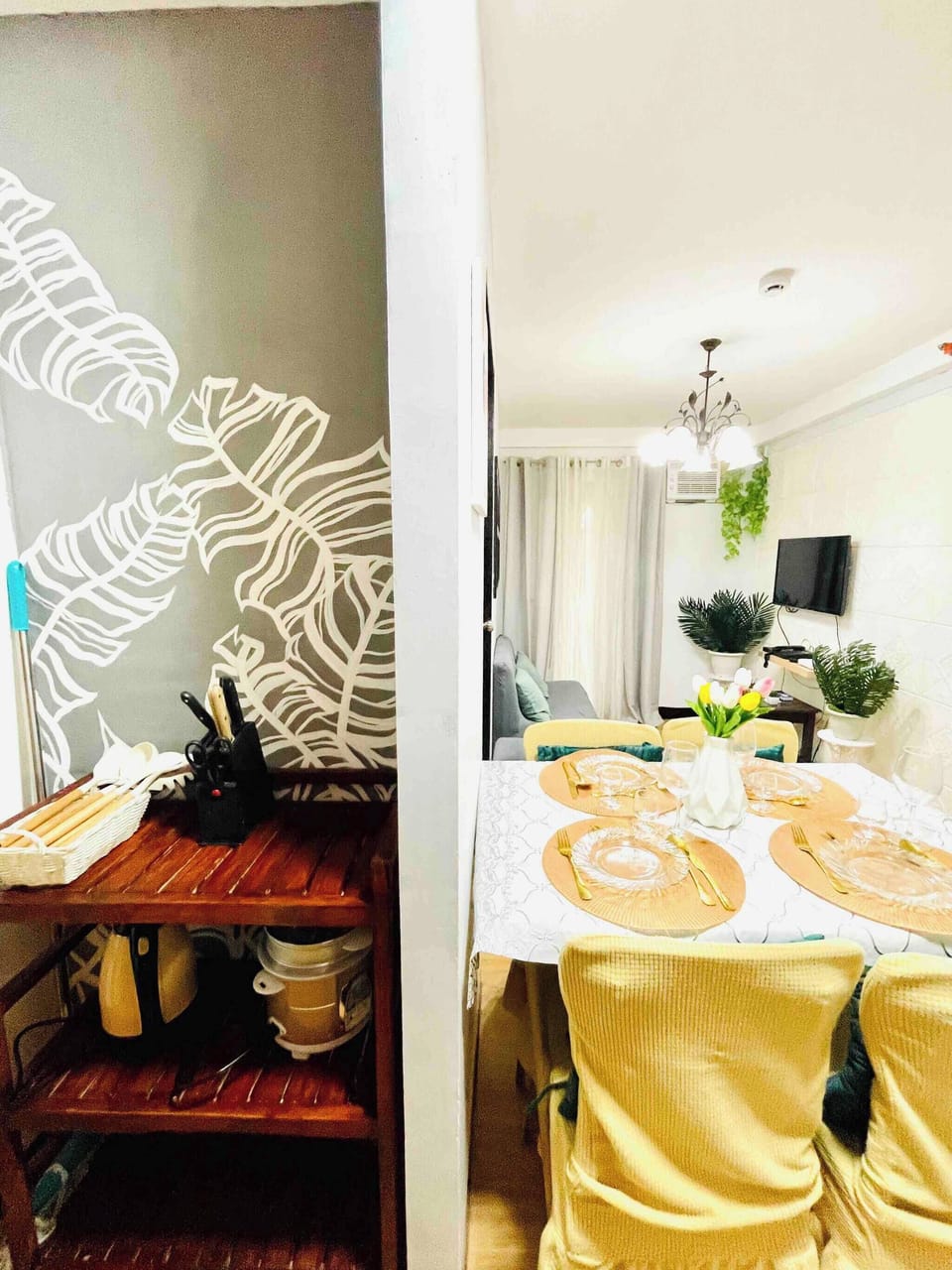 Apartment, 1 Bedroom, Accessible, Balcony | Dining room