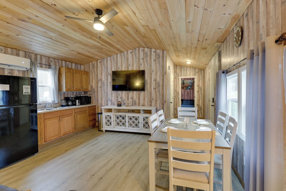House (2 Bedrooms) | Interior