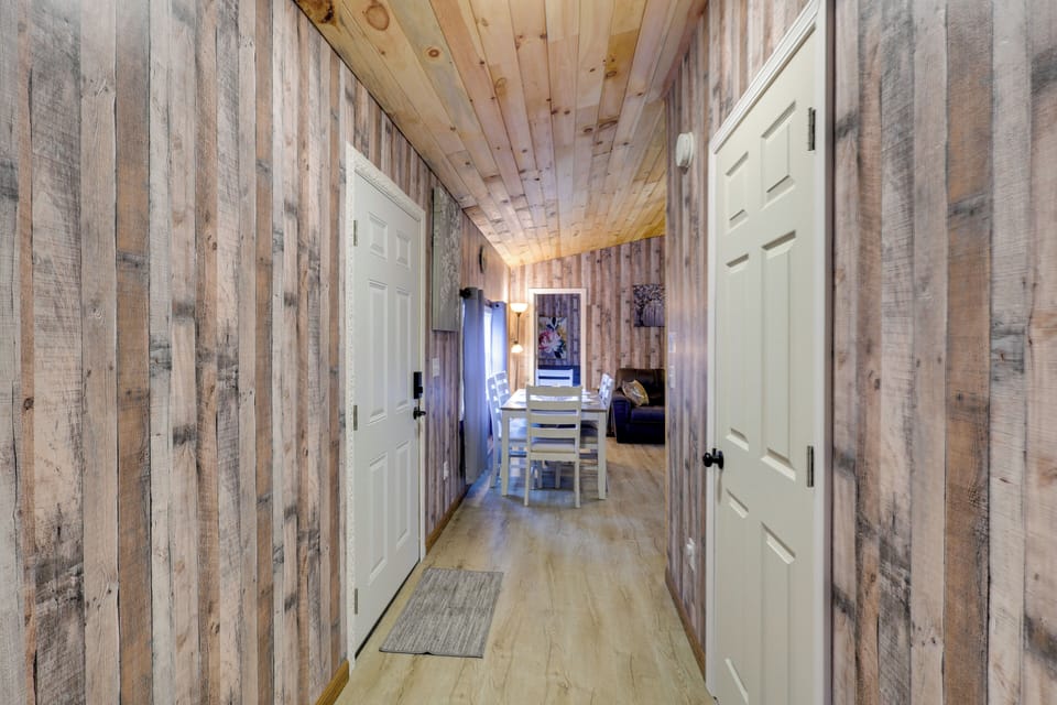 House (2 Bedrooms) | Interior