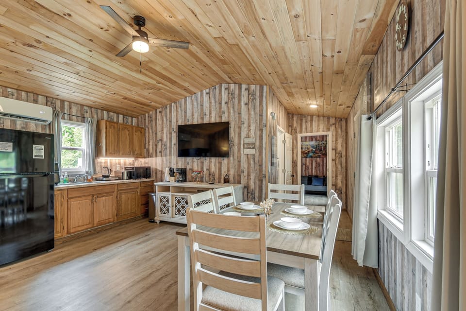 House (2 Bedrooms) | Interior