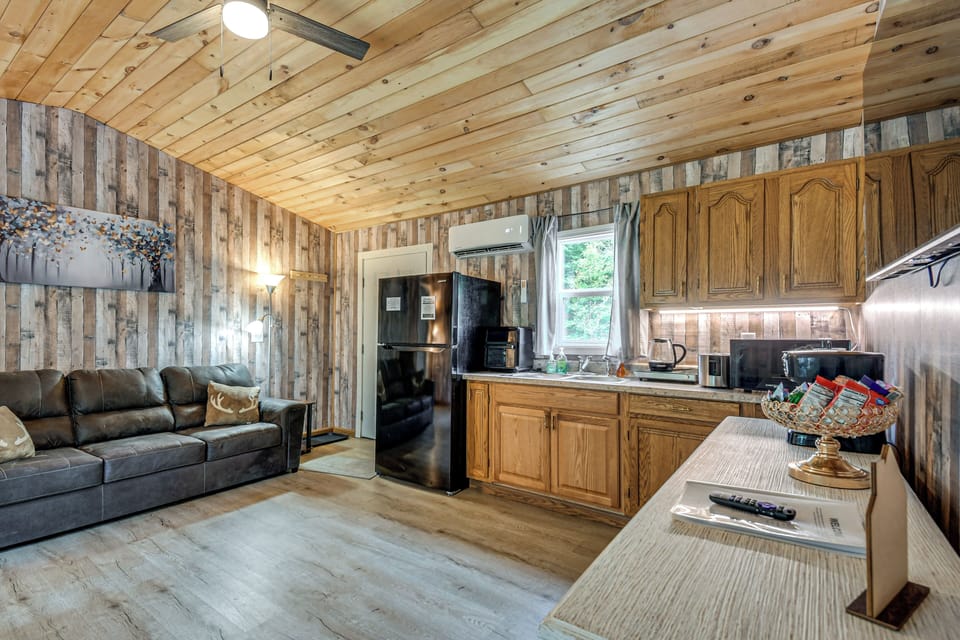 House (2 Bedrooms) | Interior