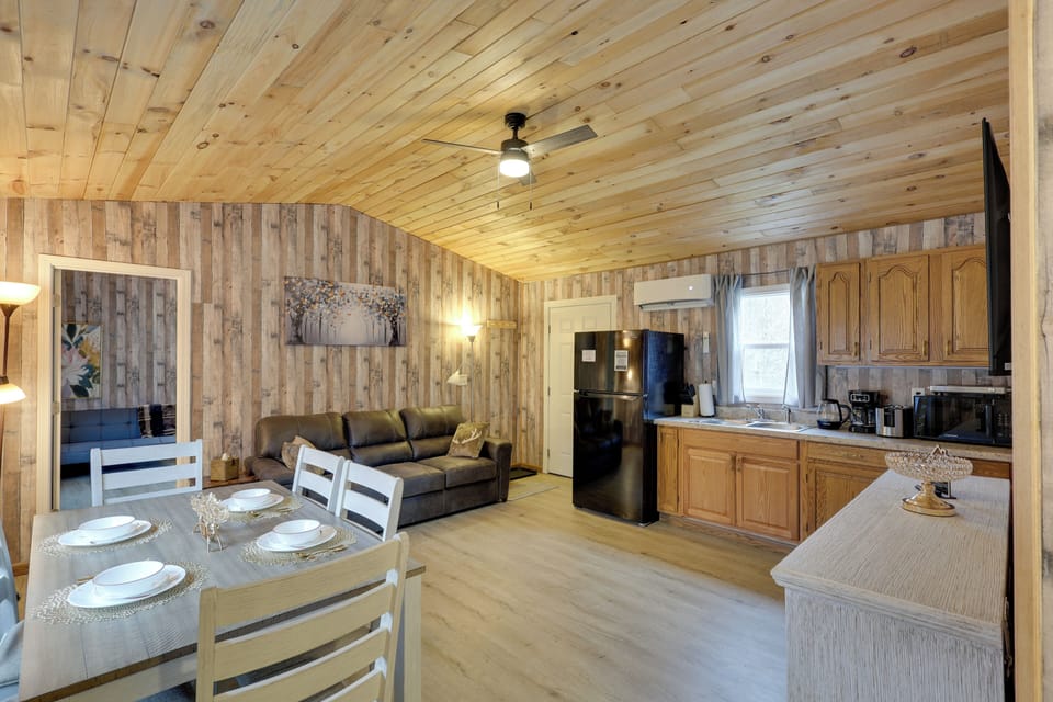 House (2 Bedrooms) | Interior