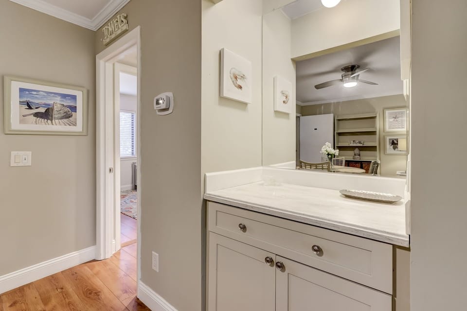 Condo, 2 Bedrooms | Interior