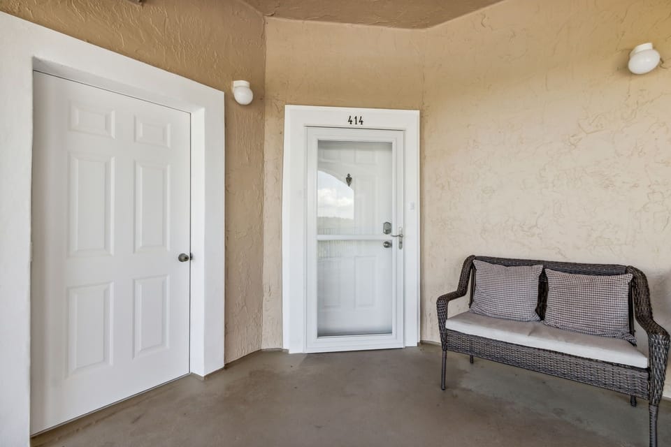 Condo, 2 Bedrooms | Interior