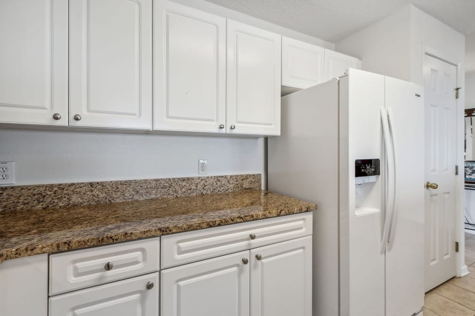 Condo, 2 Bedrooms | Interior