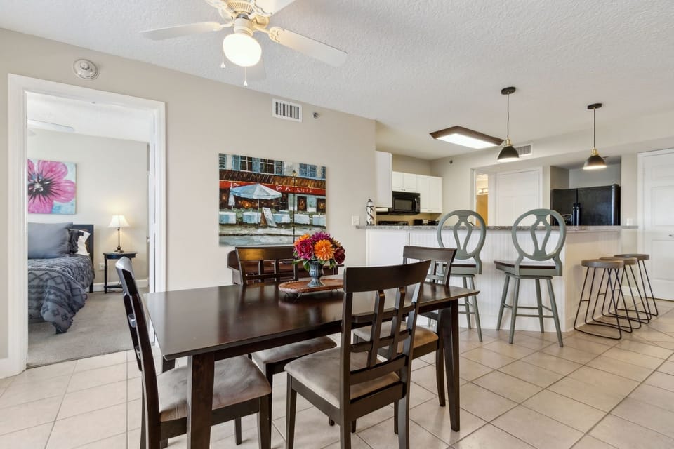 Condo, 1 Bedroom | Dining