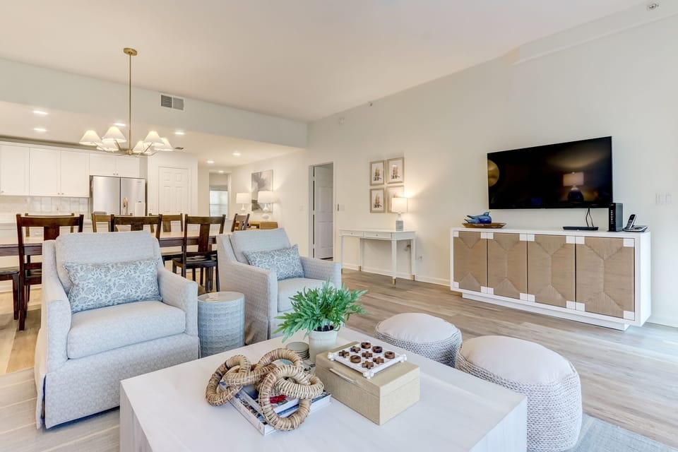 Condo, 3 Bedrooms | Living area | Smart TV