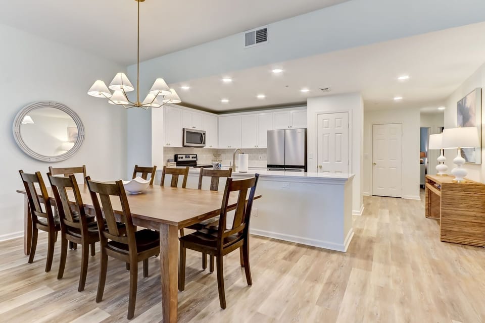 Condo, 3 Bedrooms | Dining