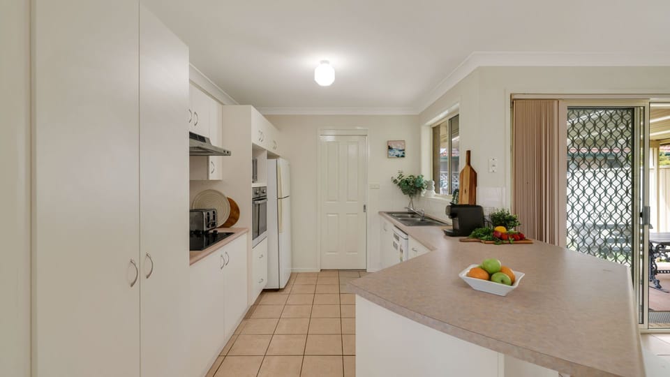 The Coastal Corner | Well equipped kitchen | Coffee machine | Dishwasher | Microwave