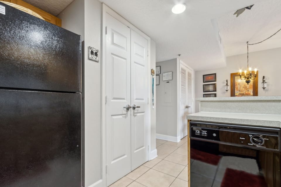 Condo, 1 Bedroom | Interior
