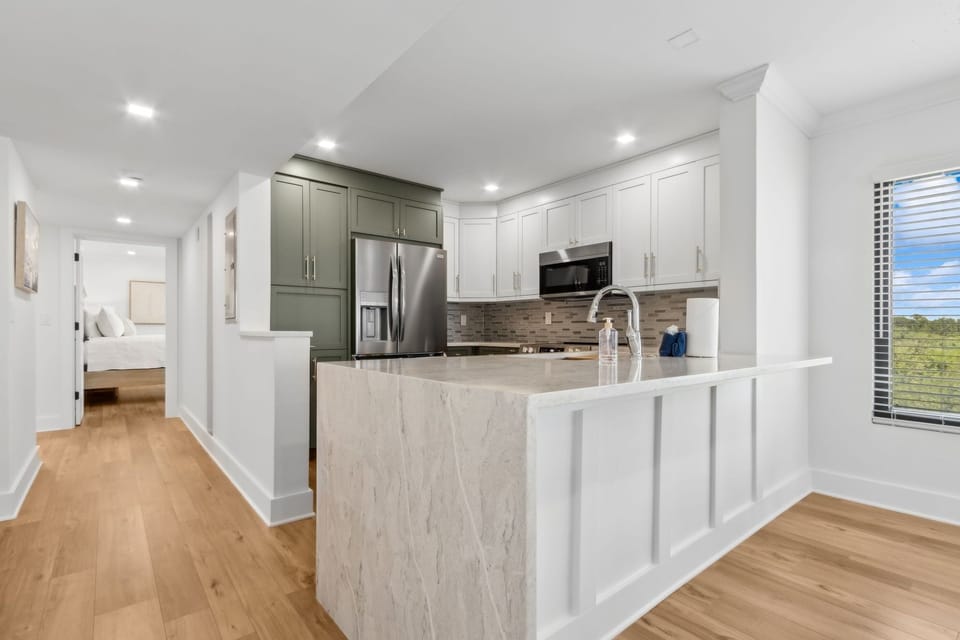 Condo, 2 Bedrooms | Private kitchen | Fridge, oven, coffee/tea maker, toaster