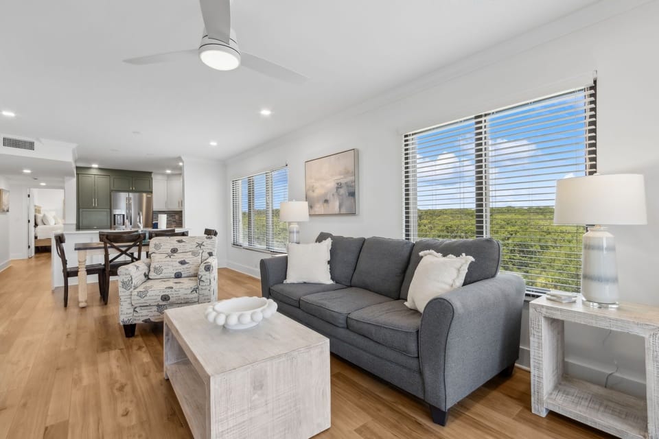 Condo, 2 Bedrooms | Living area | Smart TV