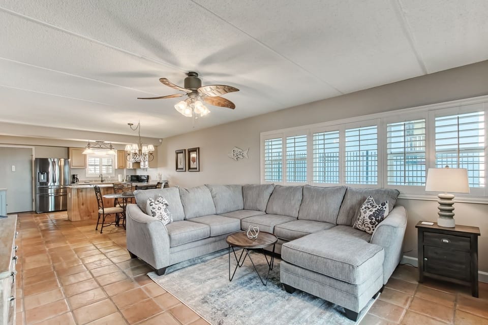 Condo, 2 Bedrooms | Living area | Smart TV