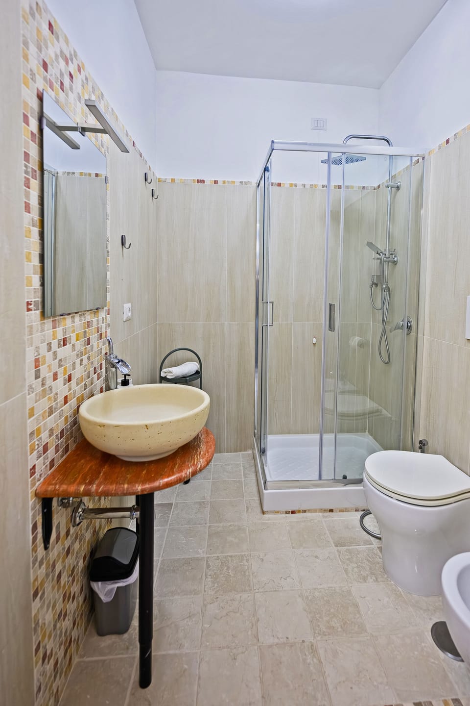 Double Room, Garden View | Bathroom | Shower, hair dryer, bidet, towels