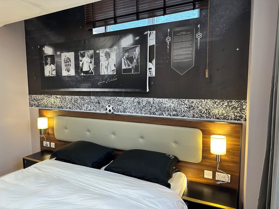 Luxury Suite, 1 King Bed, Non Smoking, Ensuite | In-room safe, individually decorated, individually furnished, desk