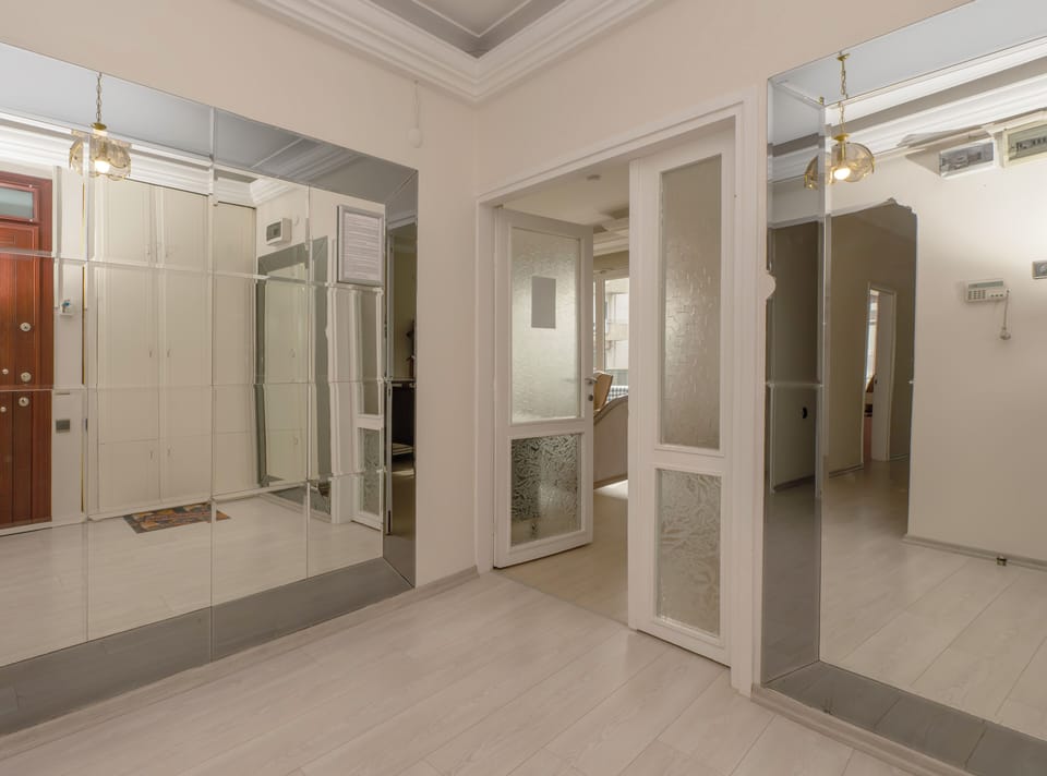 Royal Apartment, 2 Bedrooms, 2 Bathrooms, Sea View | Individually decorated, individually furnished, desk, laptop workspace