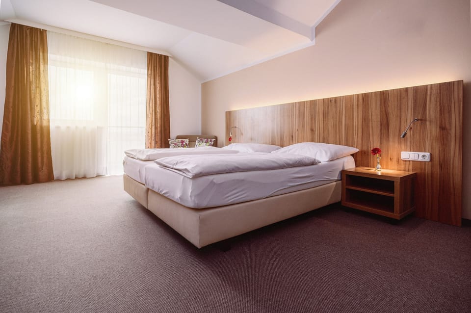 In-room safe, desk, laptop workspace, free WiFi