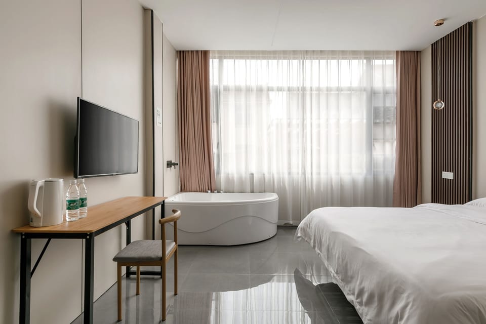 Luxury Double Room, Balcony, Courtyard View | Egyptian cotton sheets, premium bedding, memory foam beds