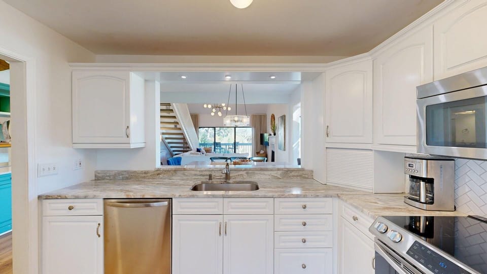 Fully Stocked Kitchen