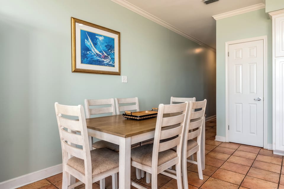 Dauphin Luv Unit A Dining Table
