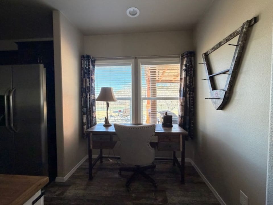 Desk/Chair in Kitchen Nook w/Bow Rack