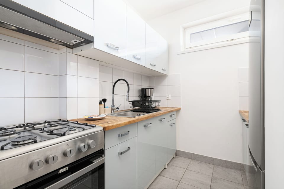 Apartment, Kitchen | Private kitchen | Coffee/tea maker, electric kettle
