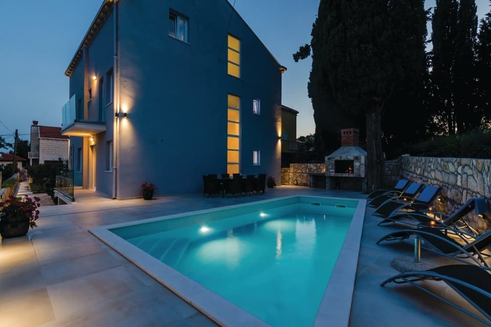 Holiday Home Swimming Pool