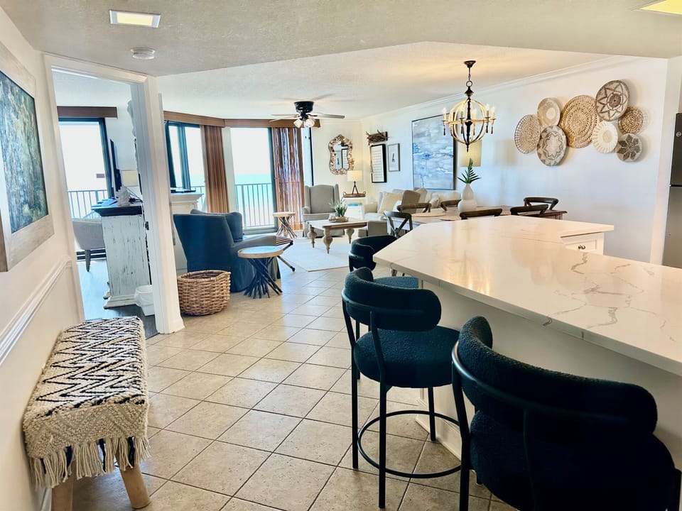 Very spacious kitchen, dining and living areas!