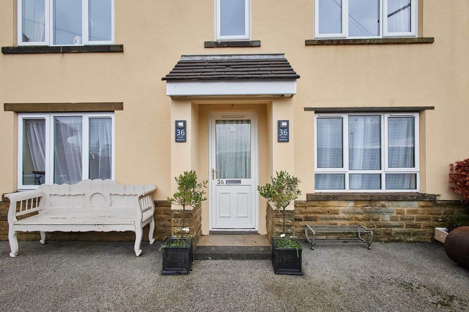 36 Hardy Meadows, Grassington - Host & Stay