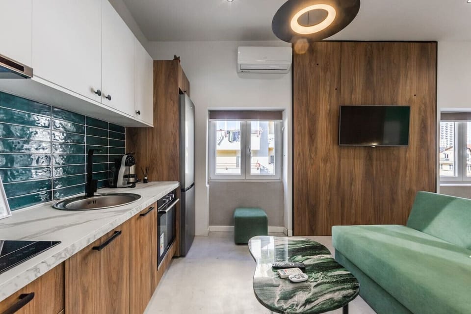 Fully-equipped kitchen