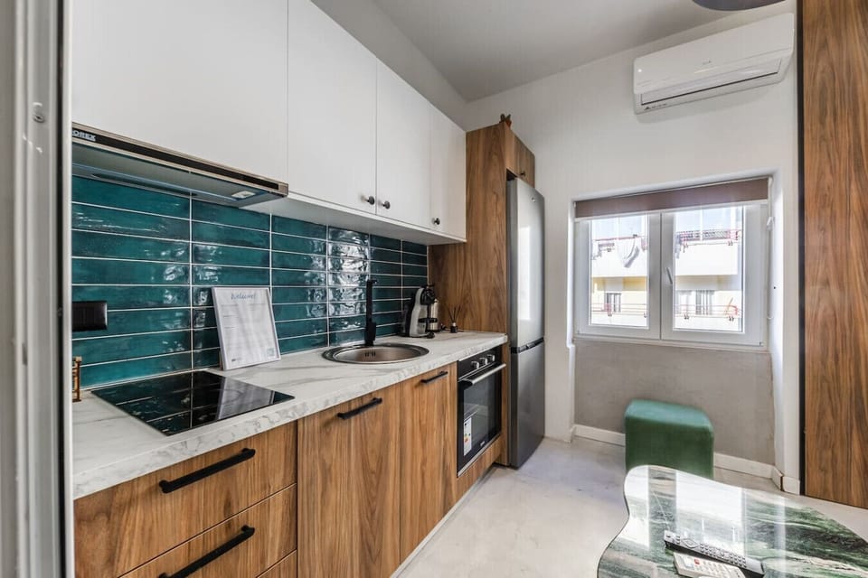 Fully-equipped kitchen