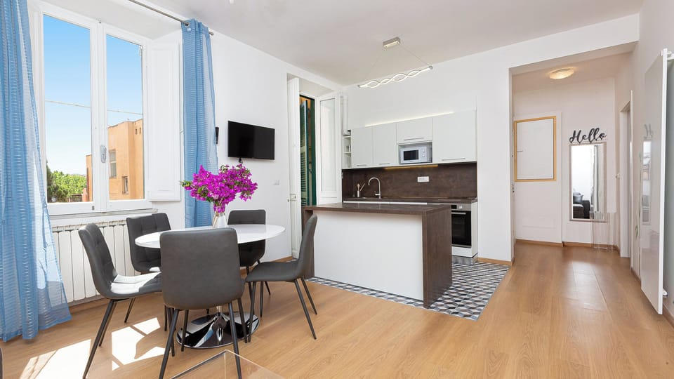 Apartment | Living area