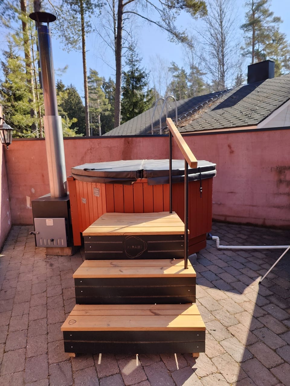 Rent Hot tube for extra fee