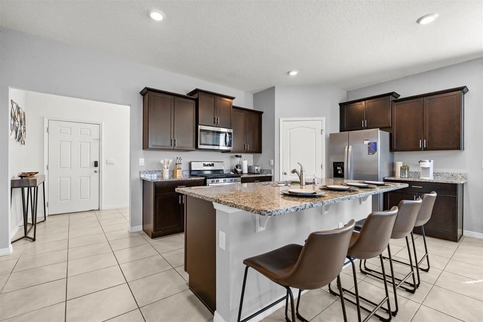 Kitchen island with seating for 4