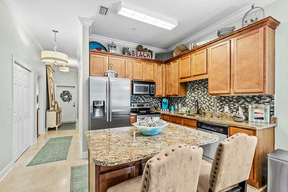 Condo, Multiple Beds (Paradise 2205) | Private kitchen