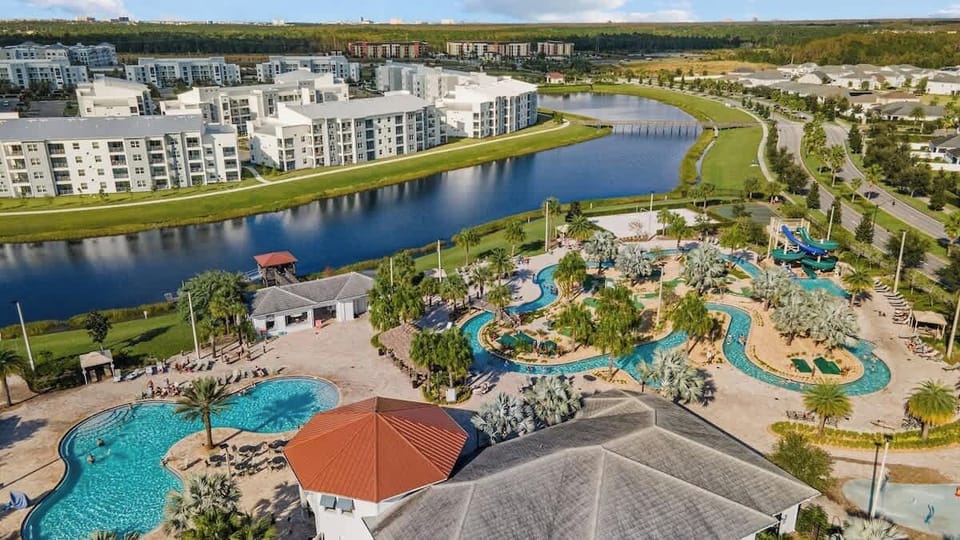 Resort-style fun for all ages  Float the lazy river, splash in the pool, kayak the lake, or enjoy mini golf—Storey Lake has it all.