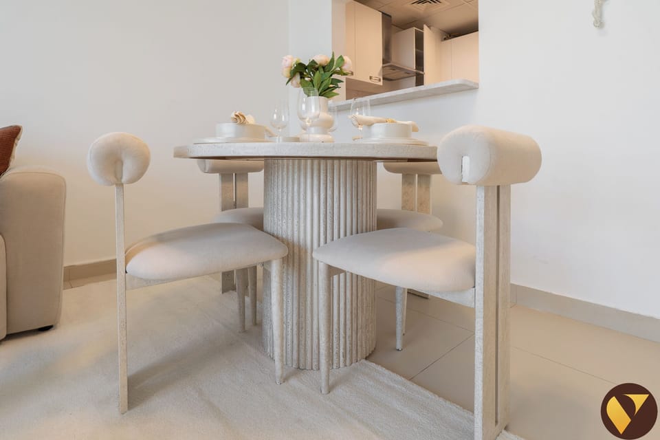 Luxury Apartment, Balcony, City View | In-room dining