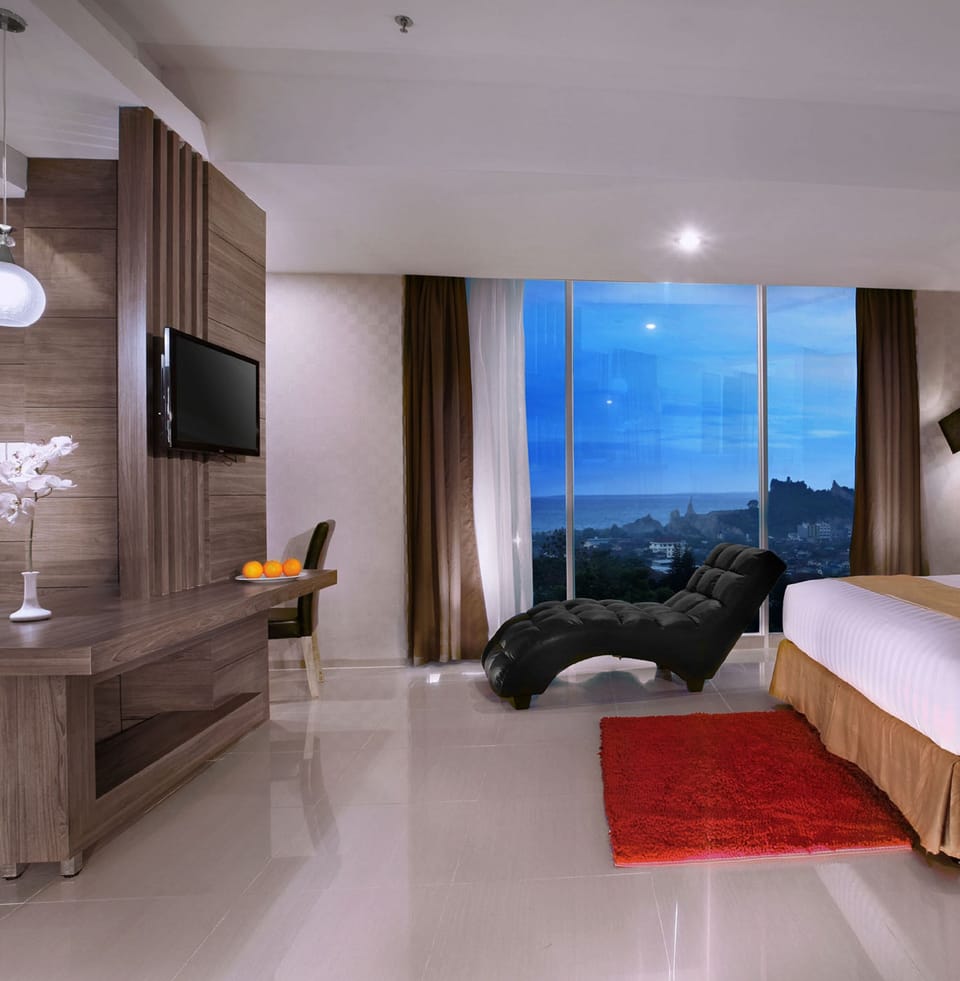 1 bedroom, minibar, in-room safe, desk