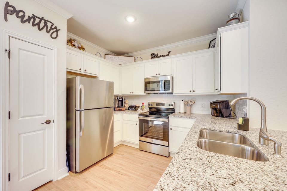 Kitchen | 1st Floor