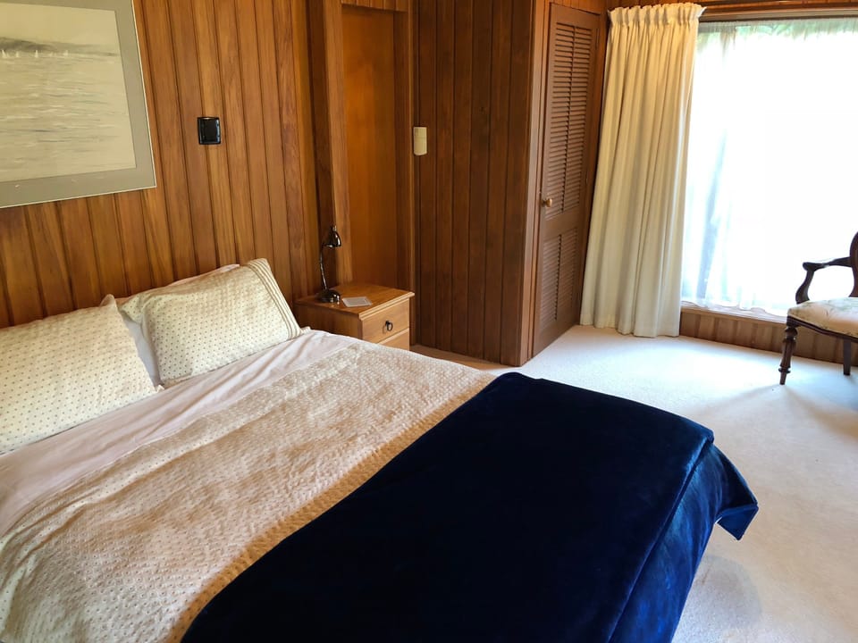Design Chalet, 2 Bedrooms, Park View | Individually decorated, individually furnished, desk, iron/ironing board