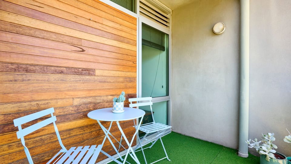 Outdoor seating nook for relaxing fresh-air moments