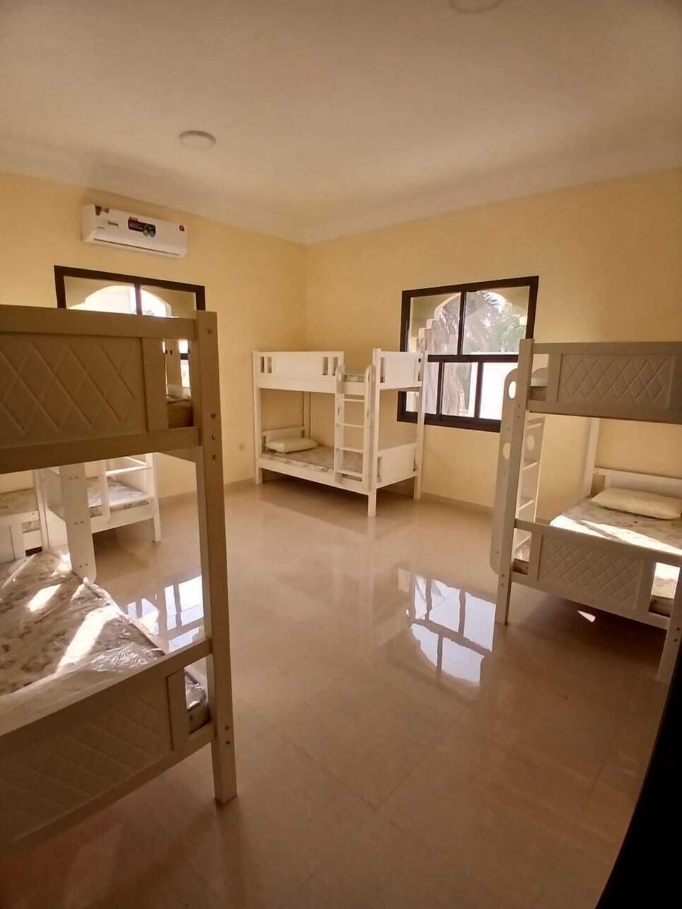 Shared Dormitory | Free WiFi
