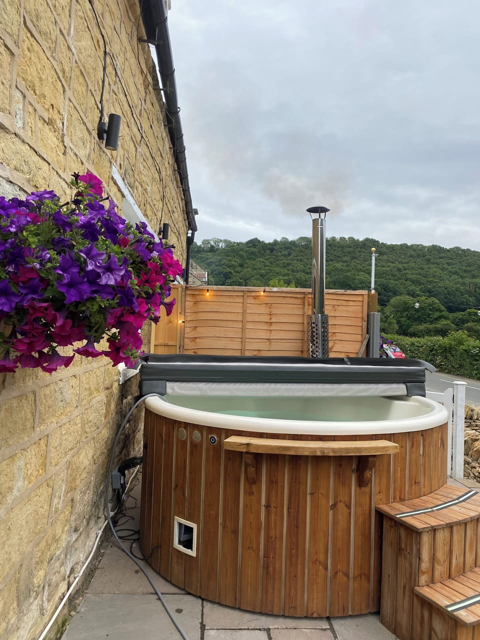 Outdoor spa tub
