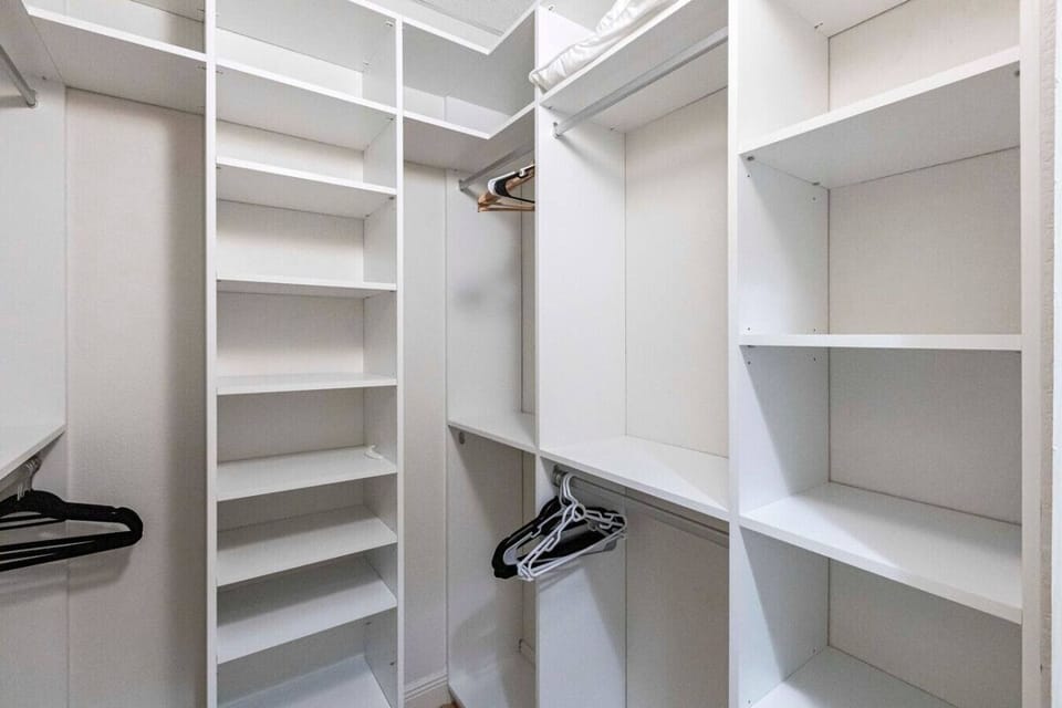 Walk-in closet