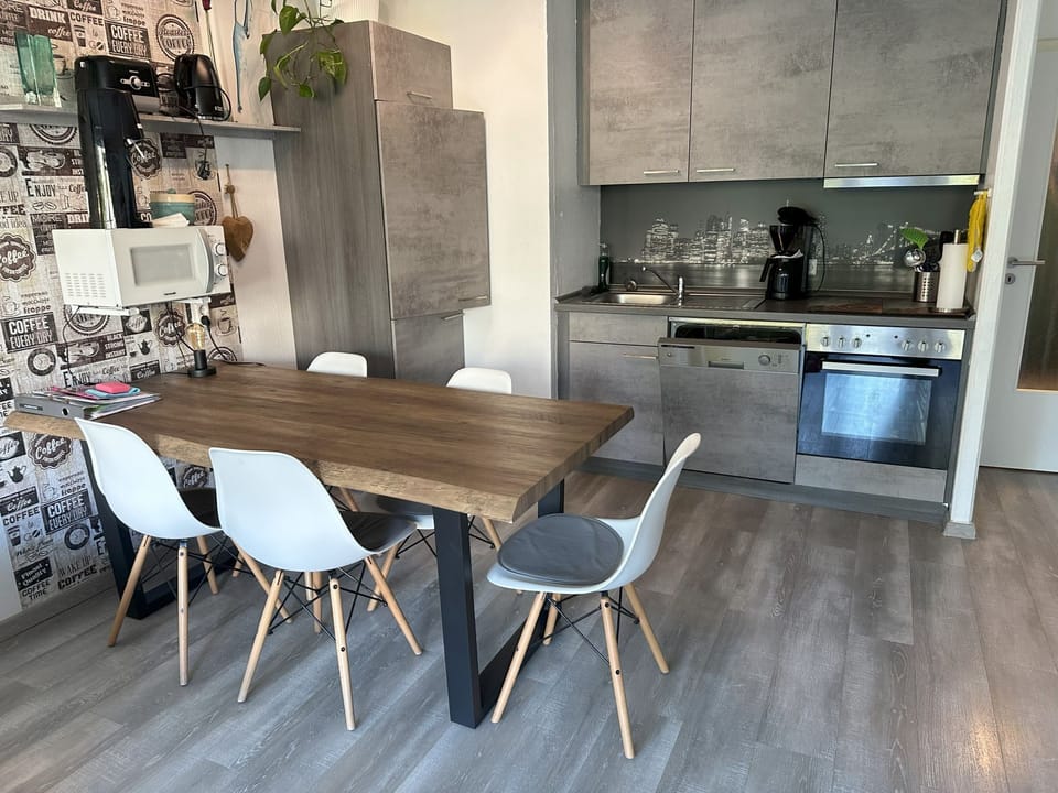 Kitchen / Dining Room