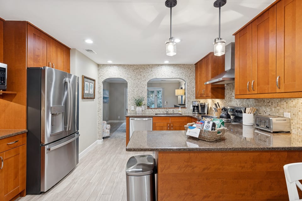 With convenient access to a dining area and living space, it's perfect for shared meals and gatherings!