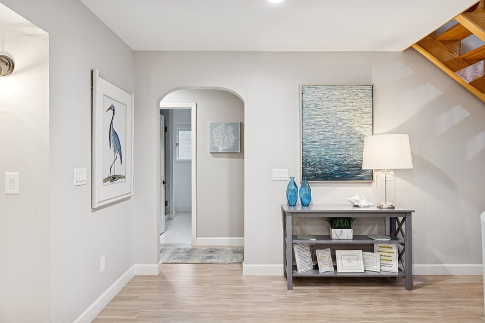 Elegant foyer of 7 Strath Court