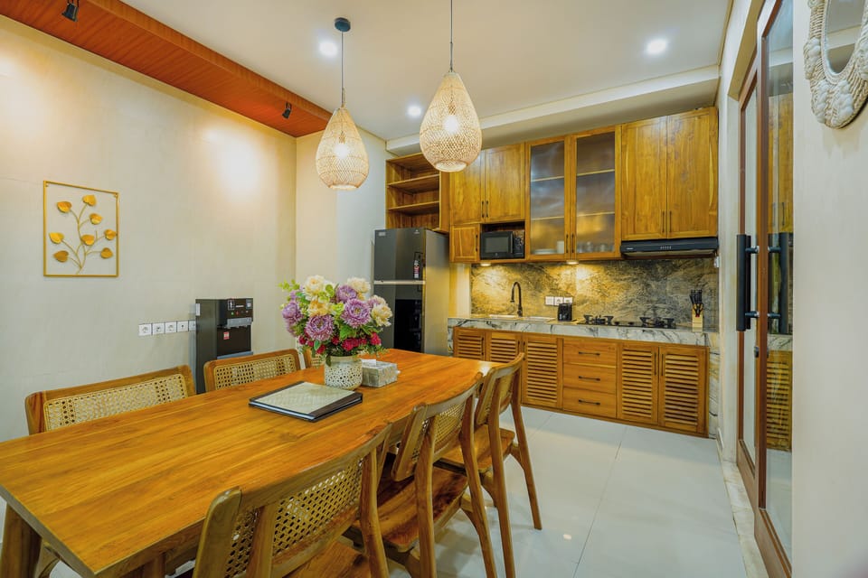 Villa, Pool View | Dining room