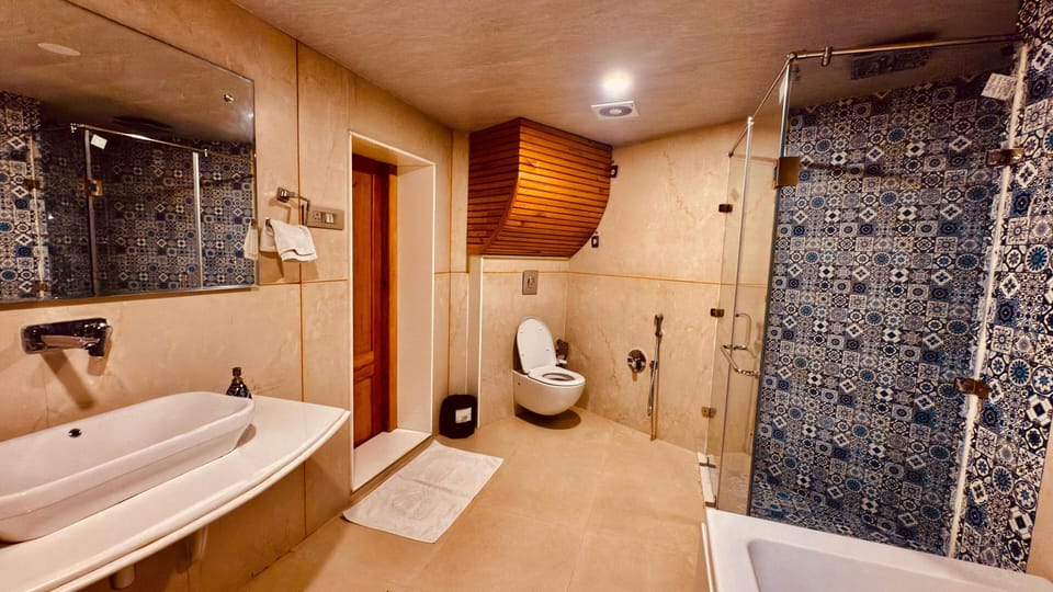 Premier Suite, Lake View | Bathroom | Shower, bidet, towels, soap